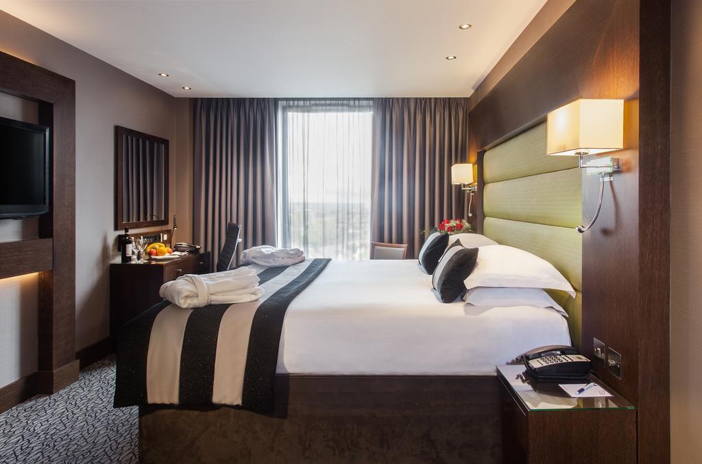 Park Grand Heathrow Hotel Hounslow Ngoại thất bức ảnh