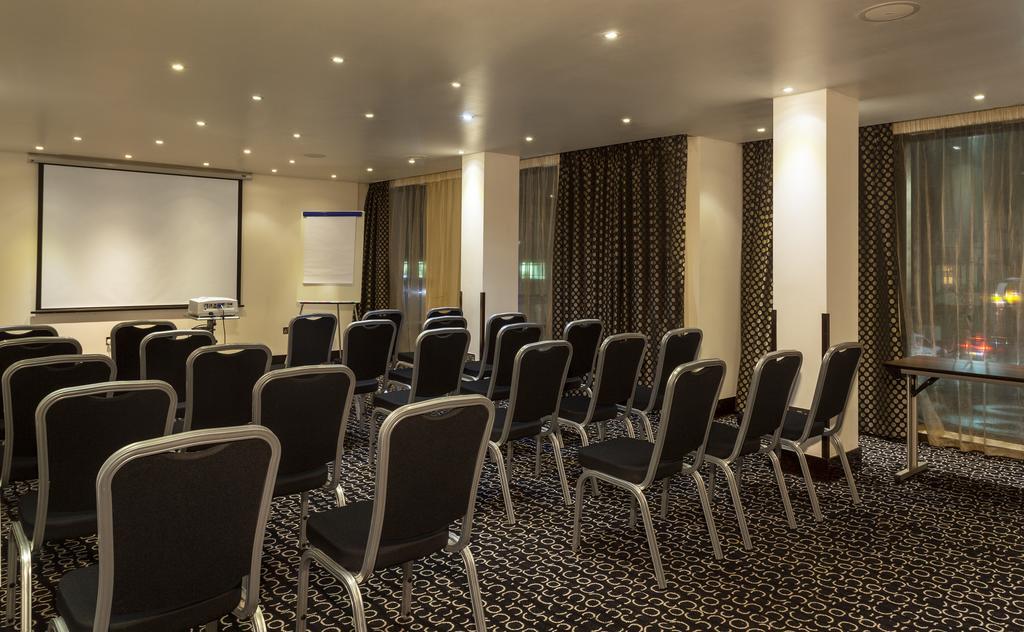 Park Grand Heathrow Hotel Hounslow Ngoại thất bức ảnh